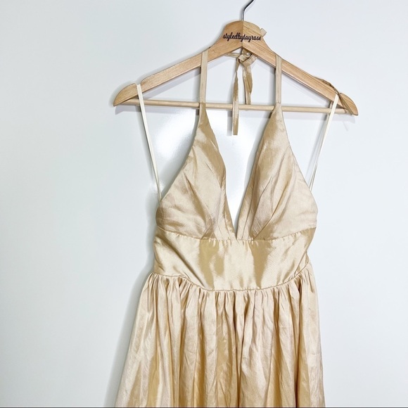 NWT Fame and Partners Plunge Neck Serpent Halter Maxi Dress in Champagne Nude - Picture 5 of 12